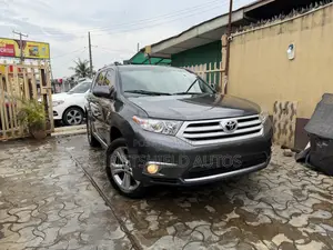 Toyota Highlander Limited 2012 Gray