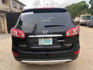 Hyundai Santa Fe 2012 Black