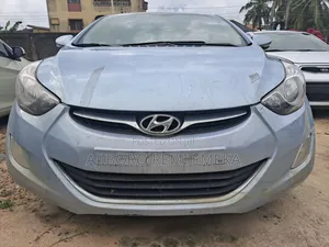 Hyundai Avante 2012 Blue