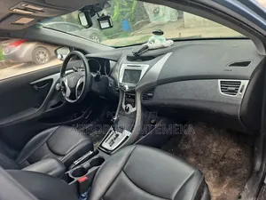 Hyundai Avante 2012 Blue