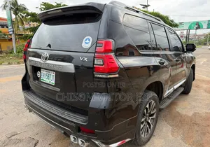 Toyota Land Cruiser Prado 2.7 2023 Black