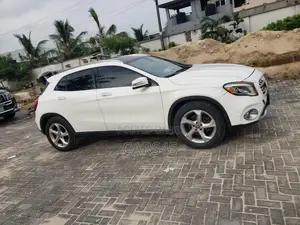 Mercedes-Benz GLA-Class 2019 White