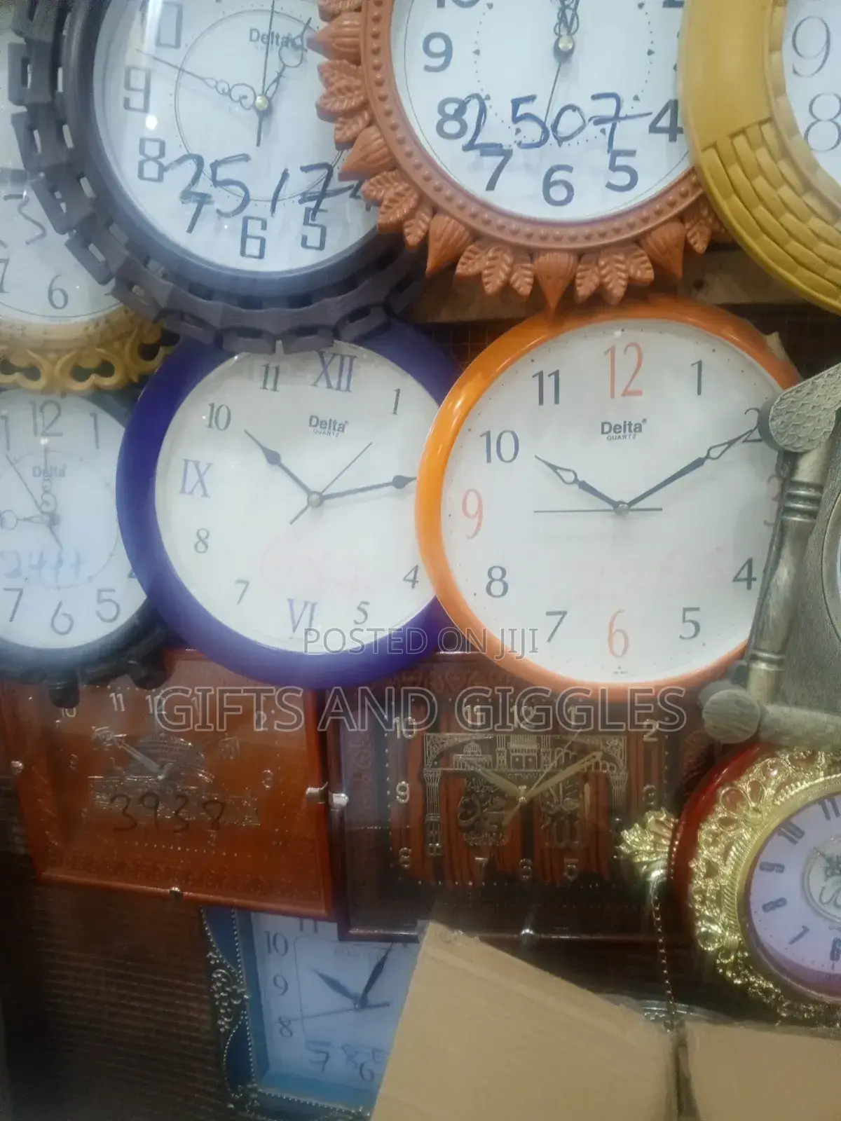 Wall Clocks_ Souvenir Items