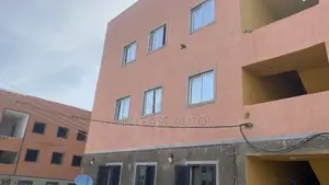 3bdrm Block of Flats in Fmb Housing Estate, Sabon Lugbe for sale