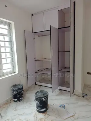 2bdrm Block of Flats in Lagelu for rent