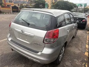 Toyota Matrix XR Hatchback FWD (1.8L 4cyl 4A) 2003 Silver