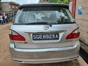 Toyota Picnic 2.0 FWD 2007 Silver