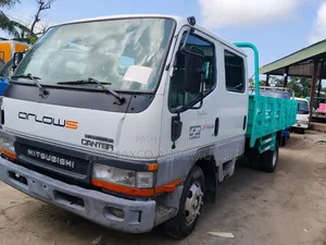 Mitsubishi Canter Double Cabin