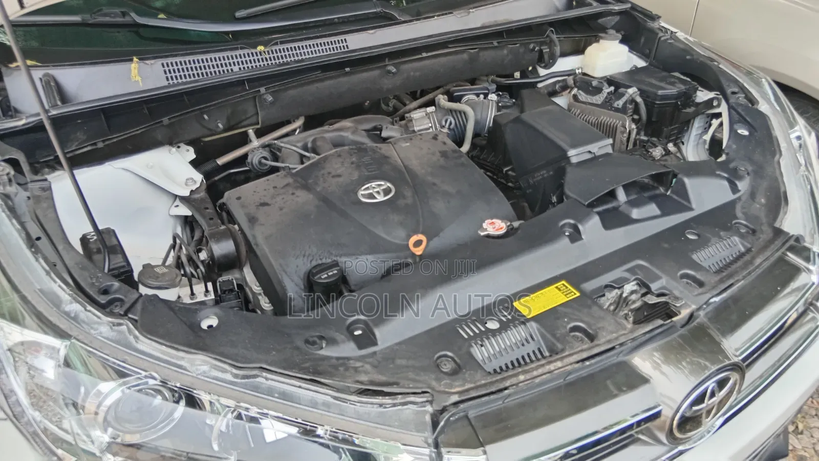 Toyota Highlander XLE 4x4 V6 (3.5L 6cyl 8A) 2018 Off white