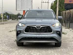 Toyota Highlander Platinum 2021 Gray