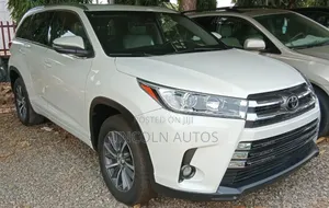 Toyota Highlander XLE 4x4 V6 (3.5L 6cyl 8A) 2018 Off white