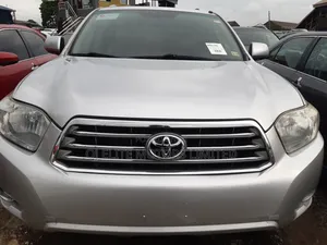 Toyota Highlander Limited 2011 Silver
