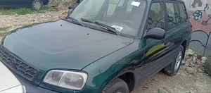 Toyota RAV4 2001 Green