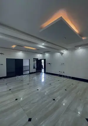 3bdrm Apartment in Lekki Phase 1 for rent