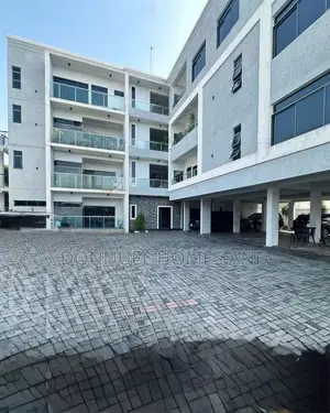3bdrm Apartment in Lekki Phase 1 for rent