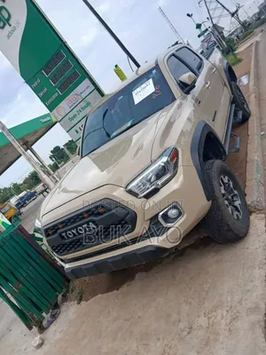 Toyota Tacoma TRD Sport 2019 Gold