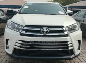 Toyota Highlander XLE V6 4x4 (3.5L 6cyl 6A) 2016 White