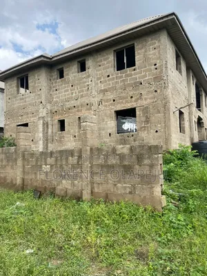 3bdrm Block of Flats in Ogo Oluwa Estate, Akobo for sale