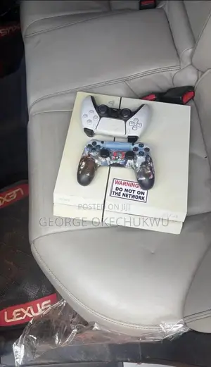 Ps4 With 2pads With 4 Games
