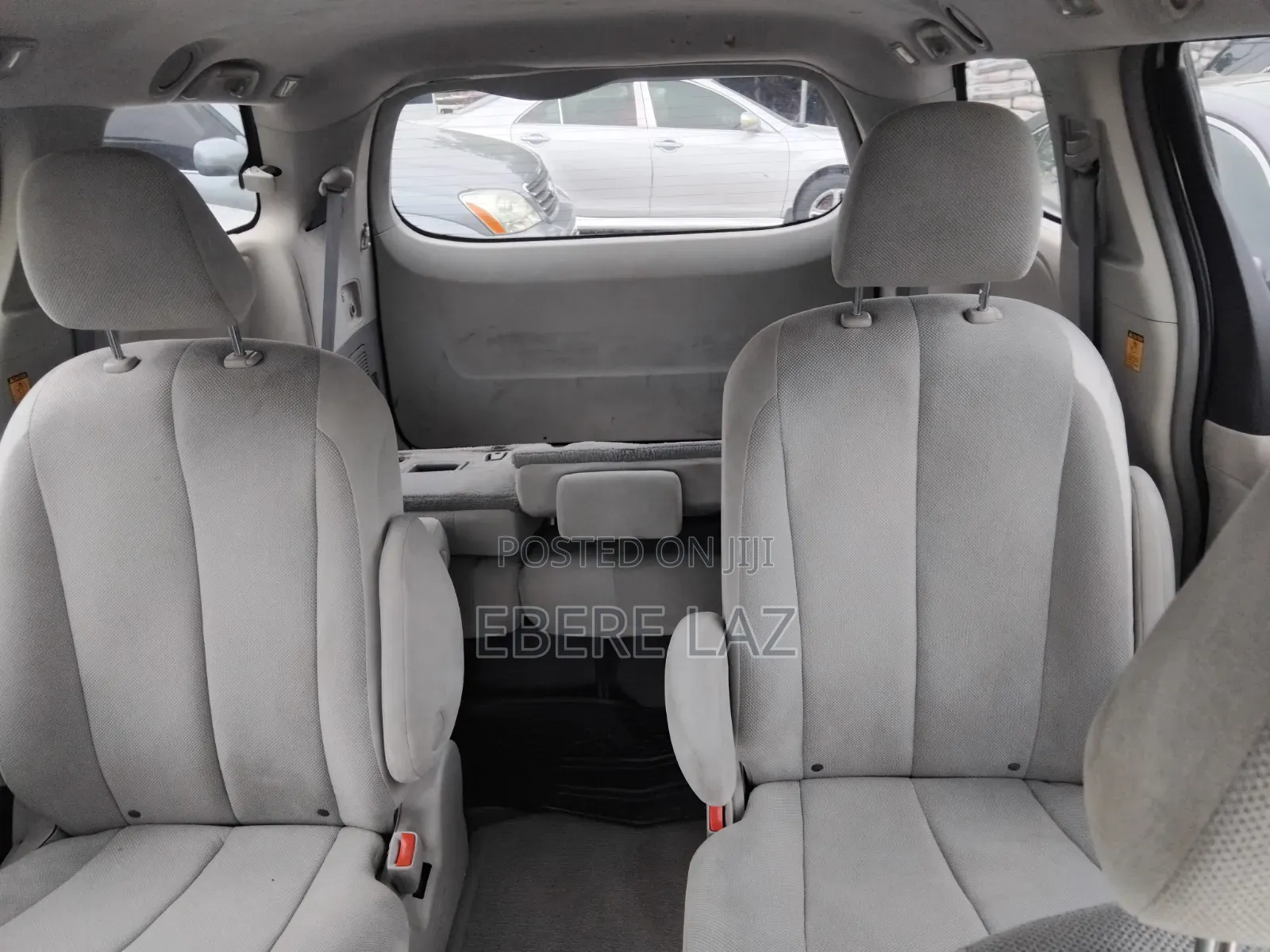 Toyota Sienna 2011 Silver