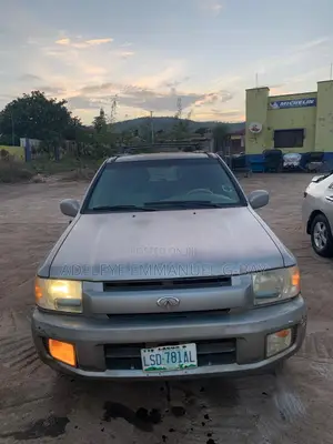 Infiniti QX4 2002 Silver