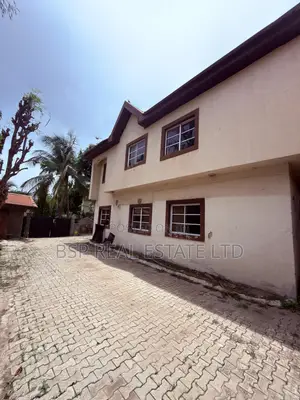 5bdrm Duplex in Gwarinpa for sale