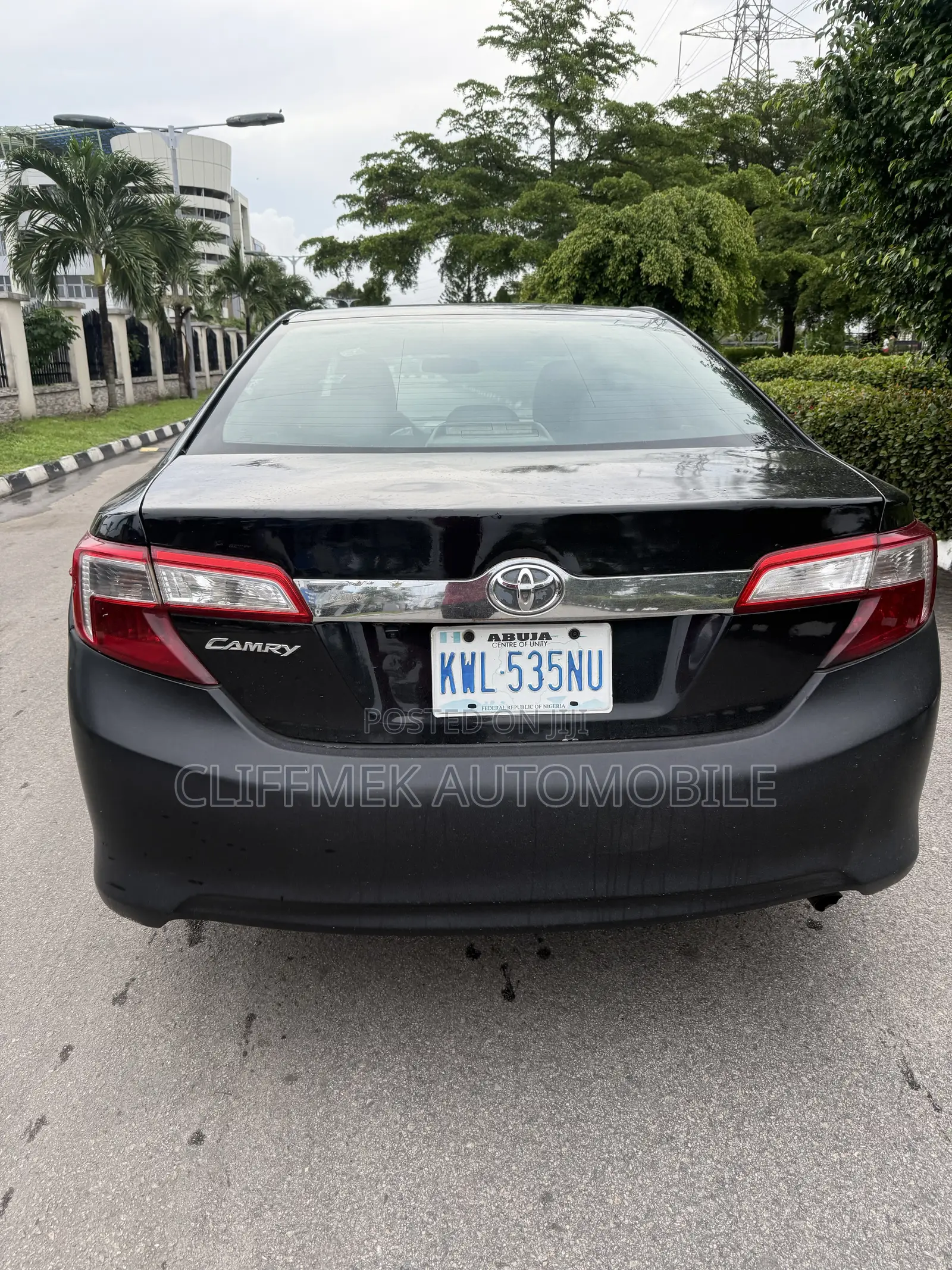 Toyota Camry LE 4dr Sedan (2.5L 4cyl 6A) 2013 Black