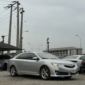 Toyota Camry 2012 Silver