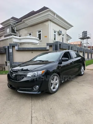 Toyota Camry SE 4dr Sedan (2.5L 4cyl 6A) 2013 Black
