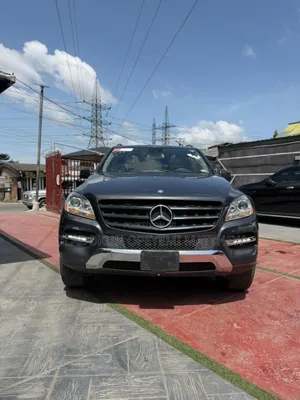 Mercedes-Benz M Class ML350 4dr SUV (3.5L 6cyl 7A) 2014 Black