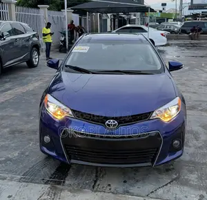 Toyota Corolla 2015 Blue