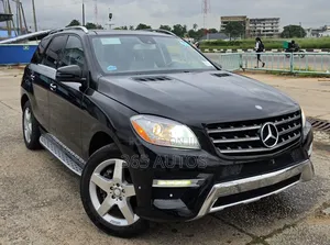Mercedes-Benz M Class ML350 4dr SUV (3.5L 6cyl 7A) 2014 Black