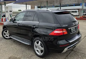 Mercedes-Benz M Class ML350 4dr SUV (3.5L 6cyl 7A) 2014 Black