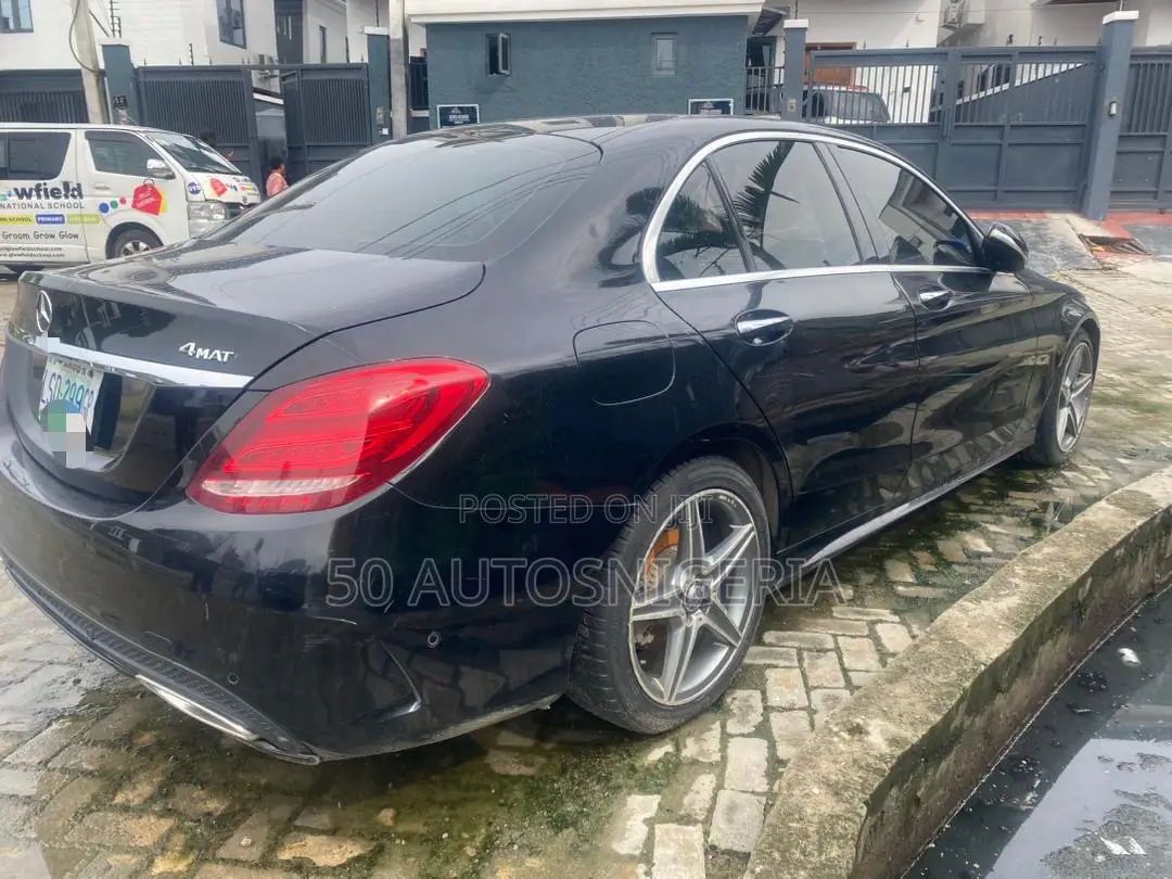 Mercedes-Benz C400 2014 Black
