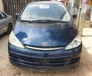 Toyota Previa 2000 Blue