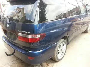 Toyota Previa 2000 Blue