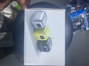 Mini Projector Supports Phone Use