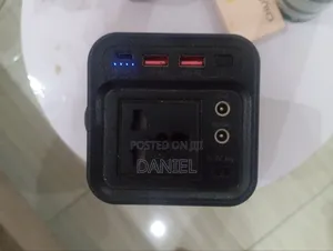 Yoobao En200w Portable Power Station Featuring a 52,800mah Capacity