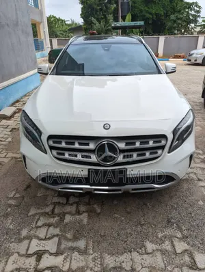 Mercedes-Benz GLA 250 2019 White
