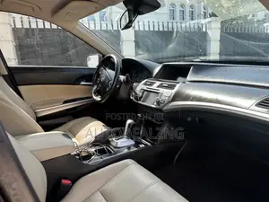 Honda Crosstour 3.5 FWD 2013 Maroon