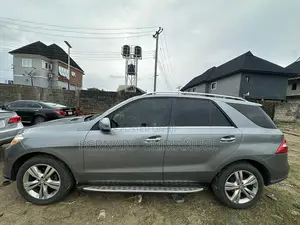 Mercedes-Benz M Class ML350 4MATIC 4dr SUV AWD (3.5L 6cyl 7A) 2014 Gray