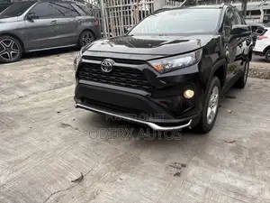 Toyota RAV4 XLE AWD 2019 Black