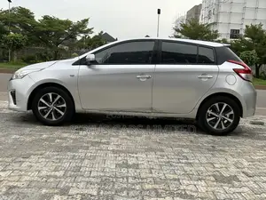 Toyota Yaris LE Hatchback 5dr 2016 Silver
