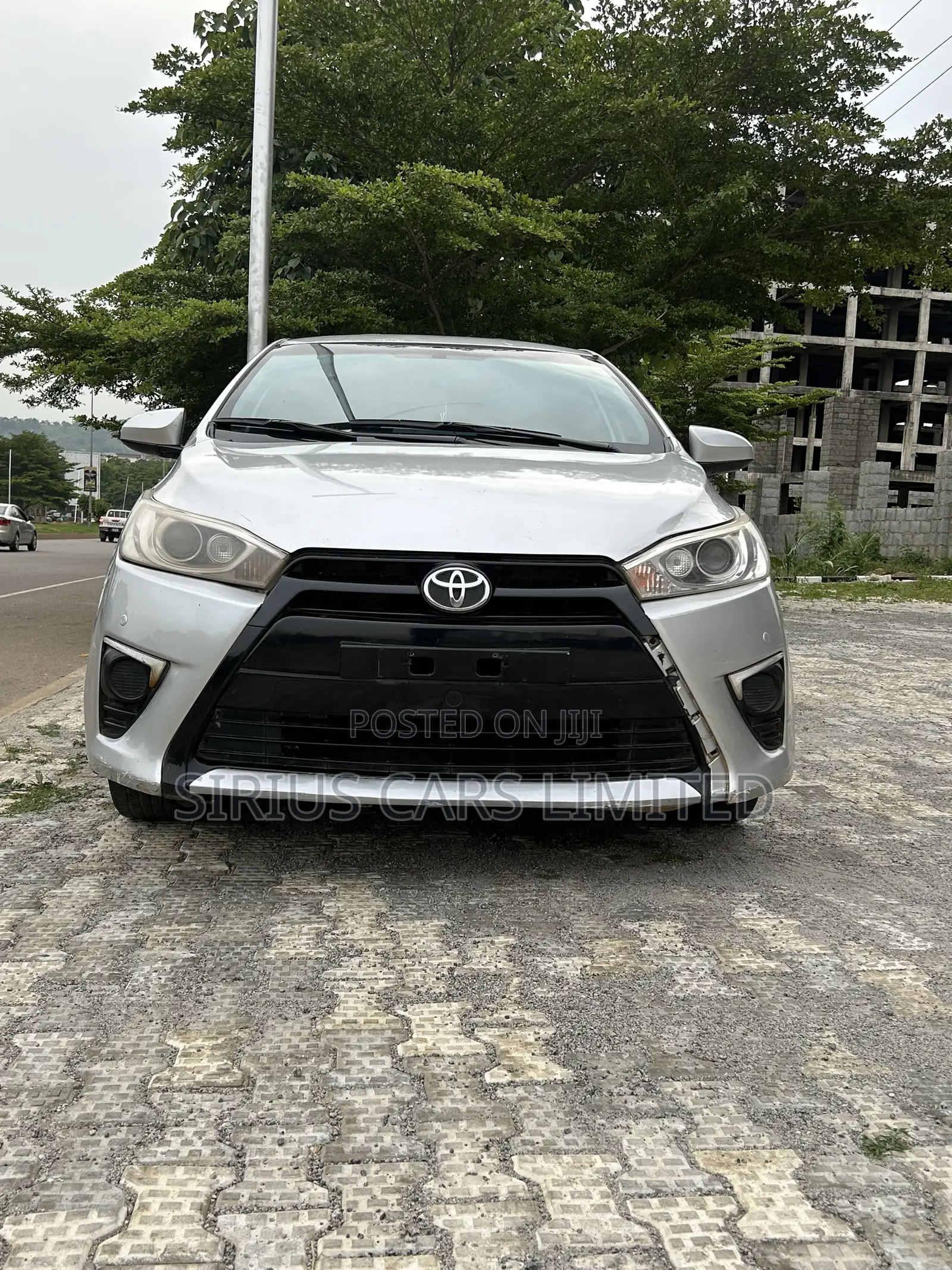 Toyota Yaris LE Hatchback 5dr 2016 Silver