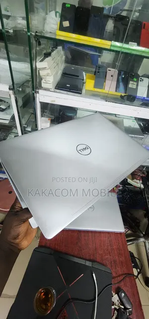 Laptop Dell Latitude 5510 16GB Intel Core i7 SSD 512GB