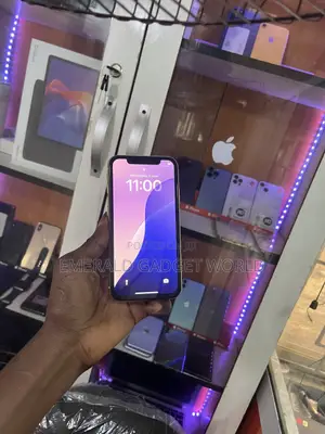 Apple iPhone 11 64 GB Yellow