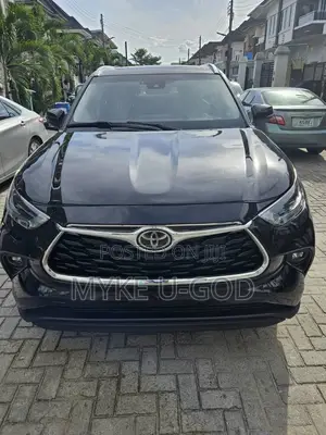 Toyota Highlander XLE 2022 Black