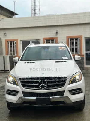 Mercedes-Benz M Class ML350 4dr SUV (3.5L 6cyl 7A) 2014 White