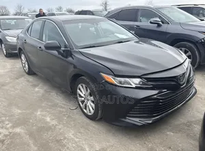 Toyota Camry LE FWD (2.5L 4cyl 8AM) 2018 Black
