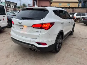 Hyundai Santa Fe 2017 White